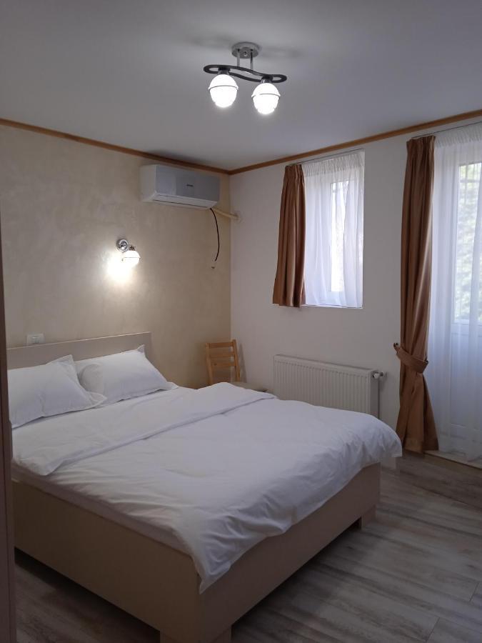 Hotel Marina Srl Βουκουρέστι Εξωτερικό φωτογραφία