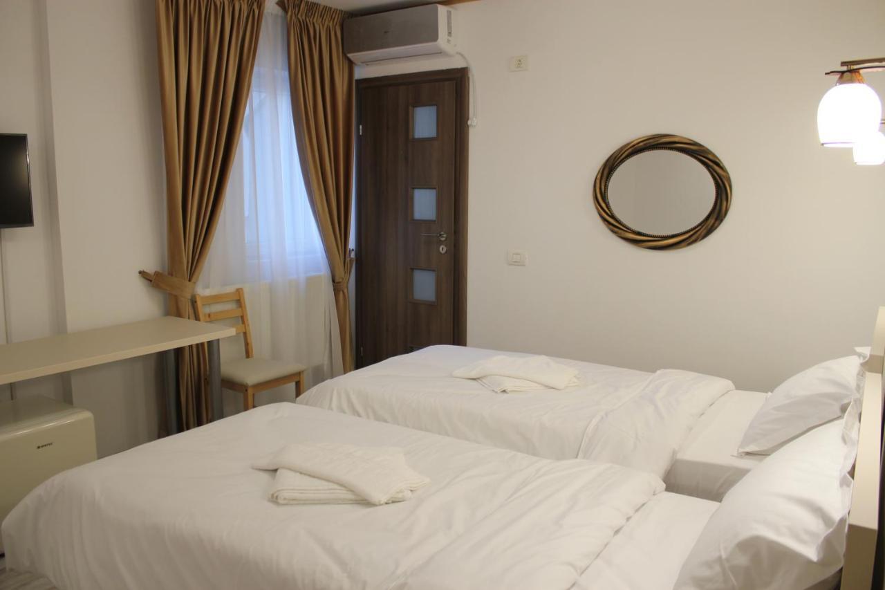 Hotel Marina Srl Βουκουρέστι Εξωτερικό φωτογραφία