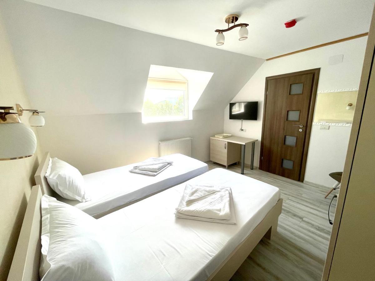 Hotel Marina Srl Βουκουρέστι Εξωτερικό φωτογραφία