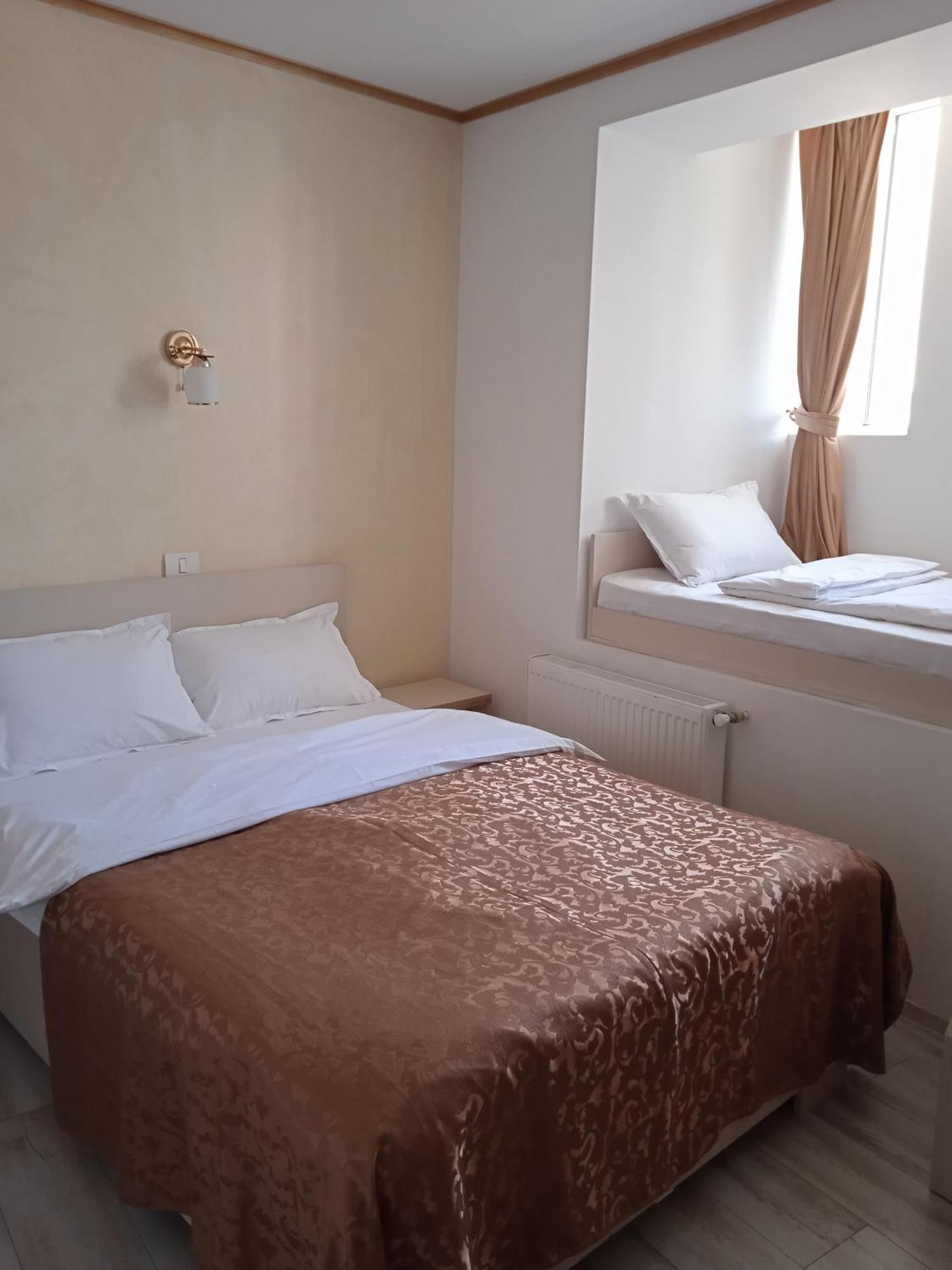 Hotel Marina Srl Βουκουρέστι Εξωτερικό φωτογραφία